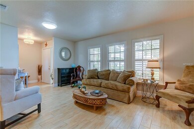 Entry / Front Living Room