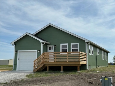 202 Central Ave, Pattonsburg, MO 64670 - photo 2