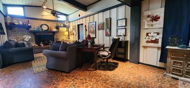 920 Mimosa Dr, Wake Village, TX 75501 - photo 3