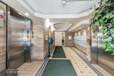 18600 Village West Dr unit 307, Hazel Crest, IL 60429 - photo 3