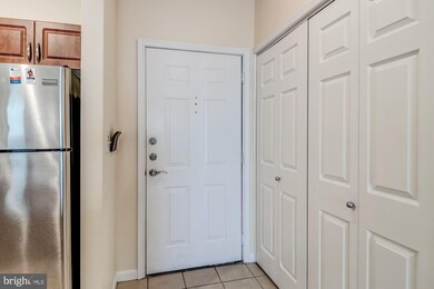 12957 Centre Park Cir unit 205, Herndon, VA 20171 - photo 4