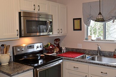 504 Heritage Village unit B, Southbury, CT 06488 - photo 4