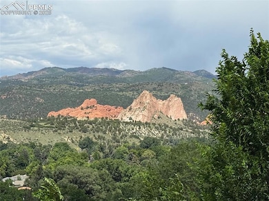 View of Kissing Camels/Garden of the Gods