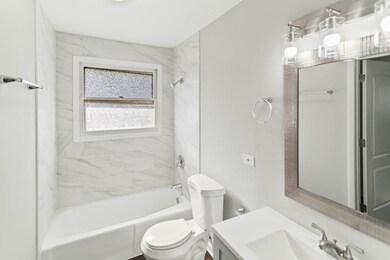 3505 Chestnut Dr, Hazel Crest, IL 60429 - photo 4