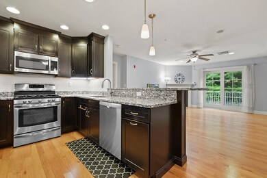 245 Cambridge St unit 304, Burlington, MA 01803 - photo 2