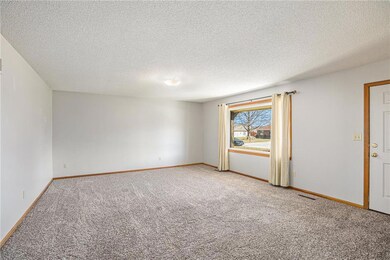 5560 Meadow View Dr, Shawnee, KS 66226 - photo 5