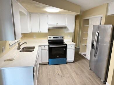 9505 Marlinton Ln, Port Richey, FL 34668 - photo 3