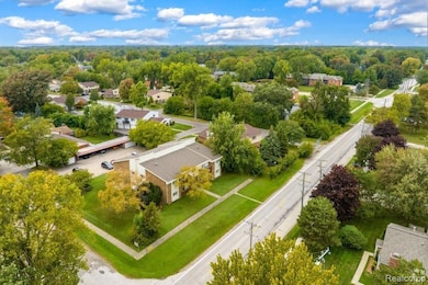 35775 Union Lake Rd, Clinton Township, MI 48035 - photo 4