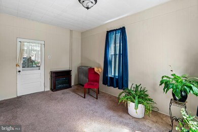 124 Washington Ave, Ephrata, PA 17522 - photo 4