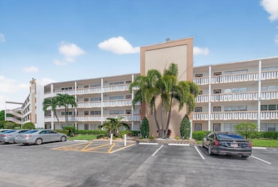 2015 Cornwall A, Boca Raton, FL 33434 - photo 5