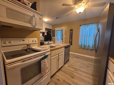 2014 W 68th St, Davenport, IA 52806 - photo 7