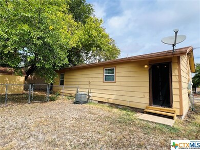 301 W Lincoln Ave, Copperas Cove, TX 76522 - photo 3