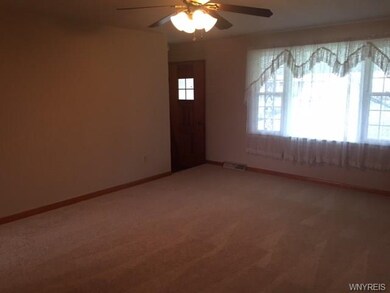 7230 Nickett Dr, North Tonawanda, NY 14120 - photo 3