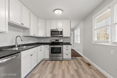 1016 Daniel Dr, Jacksonville, NC 28540 - photo 7