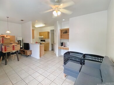 427 Lindsey St unit 111, San Marcos, TX 78666 - photo 4