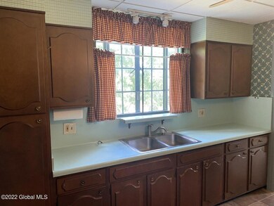 16 Croswell St, Albany, NY 12206 - photo 7