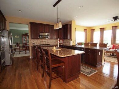 2028 Worthington Ct, Macungie, PA 18062 - photo 4