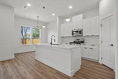 726 Pangburn St, Grand Prairie, TX 75051 - photo 5