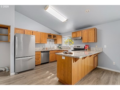 468 Merlee Cir, Eagle Point, OR 97524 - photo 7