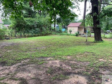 827 Burma Rd, Wake Village, TX 75501 - photo 3