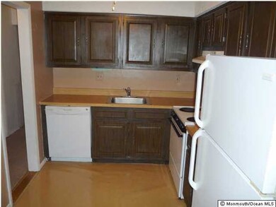 14 Newport Ct, Brick, NJ 08724 - photo 2