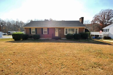 526 Seminole Dr, Madison Heights, VA 24572 - photo 2
