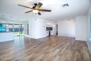 1313 W 12th St-6