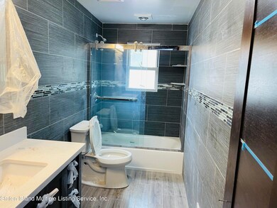 252 Abingdon Ave, Staten Island, NY 10308 - photo 4