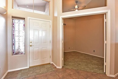 Entry / Den