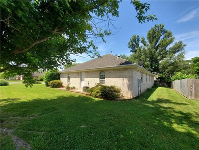 1302 Barberry Ln, Bentonville, AR 72712 - photo 5