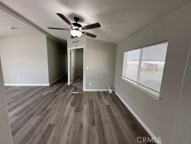 880 N Lake St unit 67, Hemet, CA 92544 - photo 6