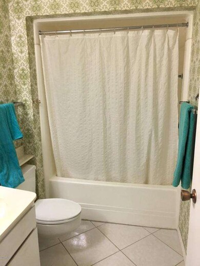 13853 N Thunderbird Blvd, Sun City, AZ 85351 - photo 6