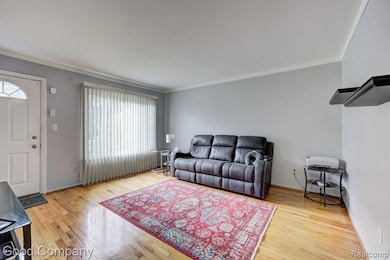 351 W Baker Ave, Clawson, MI 48017 - photo 2