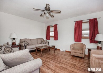 1723 W 37th St, Davenport, IA 52806 - photo 6