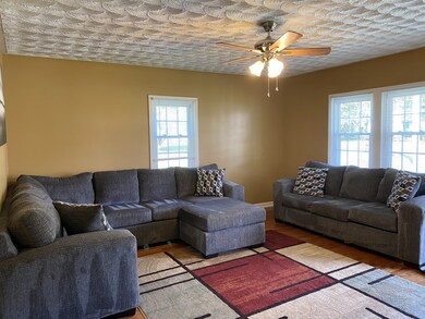 801 S Russell St, Portland, TN 37148 - photo 2