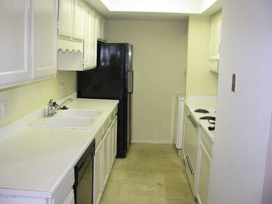 1143 Sandpiper Kitchen
