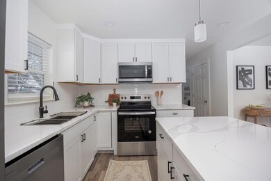2745 Berrell Av-07