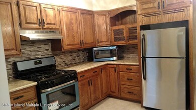1002 Forest Ave unit 2, Staten Island, NY 10310 - photo 2