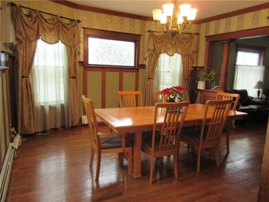 Dining room.