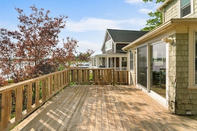 2 Howland Ave, South Dartmouth, MA 02748 - photo 4