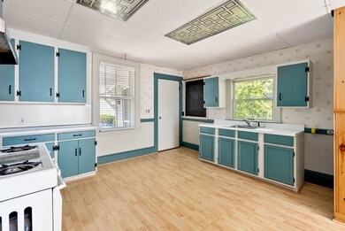 6 Walnut Place, Wellesley Hills, MA 02481 - photo 5