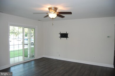 447 Paddock Ct unit 447, Sewell, NJ 08080 - photo 3