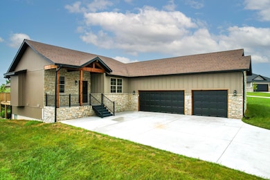 2214 Braxton Ct, Ozark, MO 65721 - photo 2