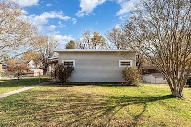 306 Merriman St, Eden, NC 27288 - photo 3