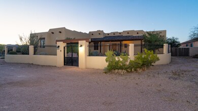 918 E Frontier St-5