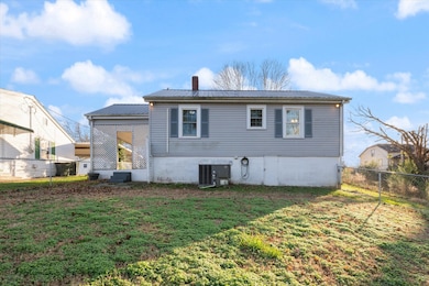 105 Arnold St, Centerville, TN 37033 - photo 4