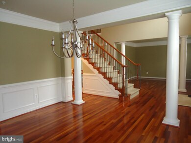 15519 Sir Edwards Dr, Upper Marlboro, MD 20772 - photo 4