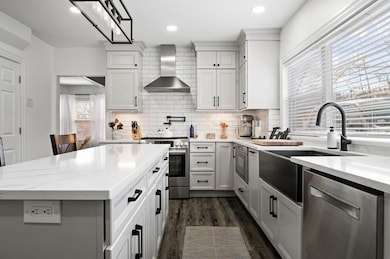 362 Sladen St, Dracut, MA 01826 - photo 4