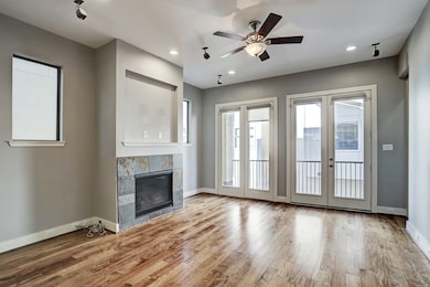 784 Nicholson St, Houston, TX 77007 - photo 5