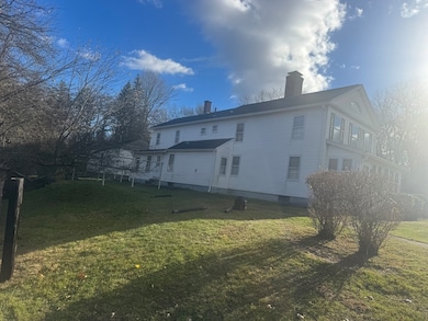 340 Pendleton Ave, Chicopee, MA 01020 - photo 2